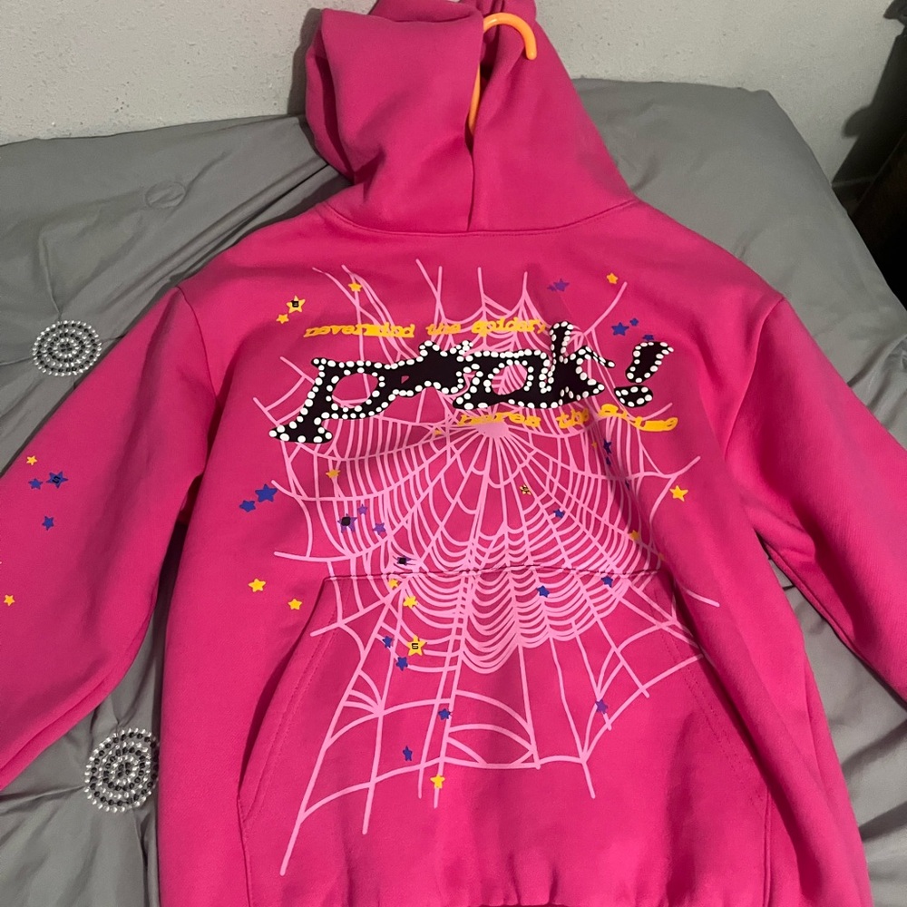 Never worn sp5der hoodie, throw offers in willing to take them